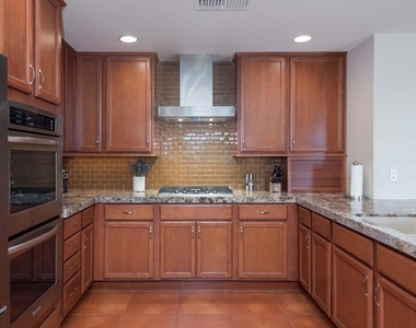 132 Yale Drive - Photo Thumbnail 12