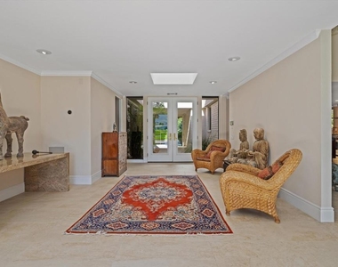 1 Mayfair Drive - Photo Thumbnail 15