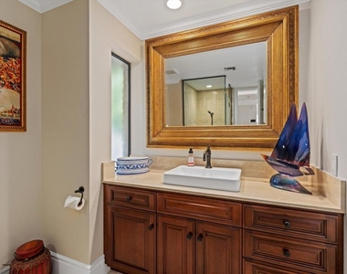 1 Mayfair Drive - Photo Thumbnail 38