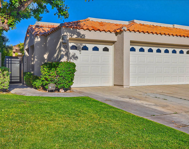 10 Colonial Drive - Photo Thumbnail 24