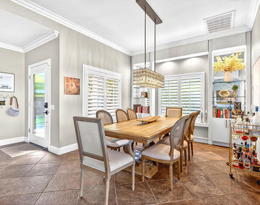 10 Colonial Drive - Photo Thumbnail 7