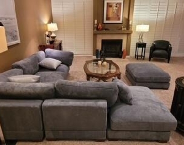 72385 Beverly Way - Photo Thumbnail 4