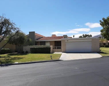 72385 Beverly Way - Photo Thumbnail 6