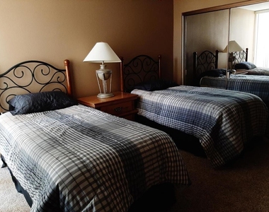 72385 Beverly Way - Photo Thumbnail 24