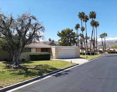72385 Beverly Way - Photo Thumbnail 5