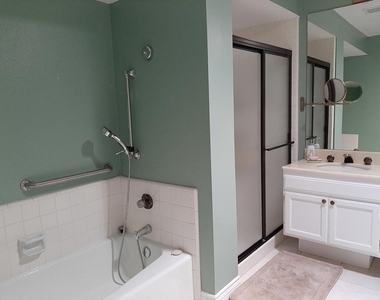72385 Beverly Way - Photo Thumbnail 19