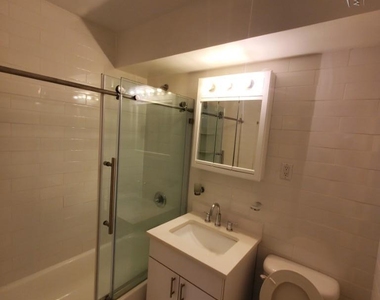 Flex 3 bedroom on East 56th Street - Photo Thumbnail 4