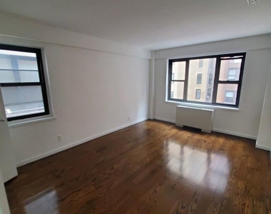 Flex 3 bedroom on East 56th Street - Photo Thumbnail 7