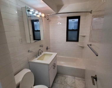 Flex 3 bedroom on East 56th Street - Photo Thumbnail 8