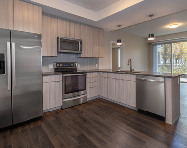 985 Albion St. - Photo Thumbnail 23