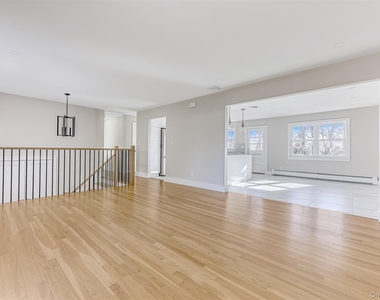 24 Gerke Avenue - Photo Thumbnail 8