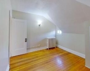 100 Ryckman Avenue - Photo Thumbnail 12