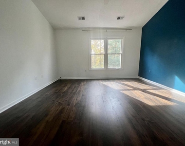 11570 Hill Meade Lane - Photo Thumbnail 16