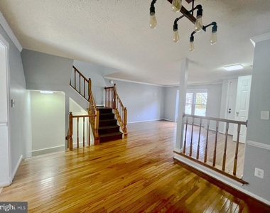11570 Hill Meade Lane - Photo Thumbnail 6