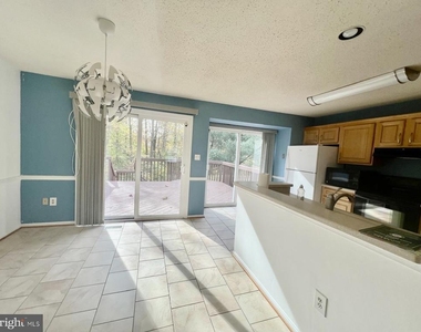 11570 Hill Meade Lane - Photo Thumbnail 8