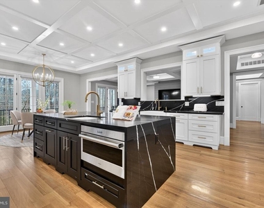 7002 River Oaks Drive - Photo Thumbnail 7
