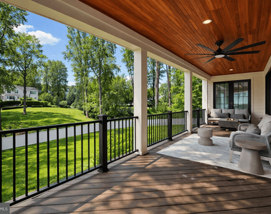 7002 River Oaks Drive - Photo Thumbnail 12
