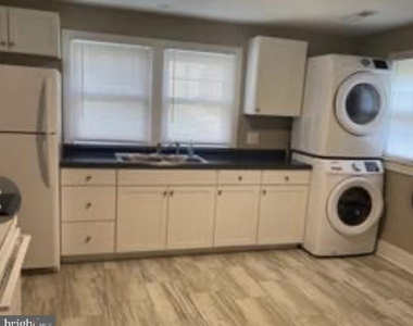915 William Street - Photo Thumbnail 4