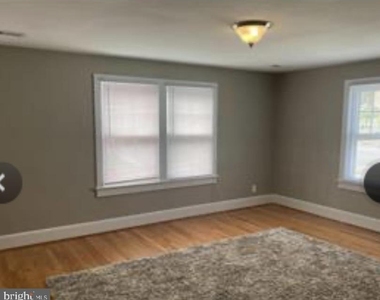 915 William Street - Photo Thumbnail 5