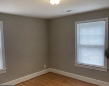 915 William Street - Photo Thumbnail 9