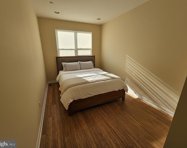 2030 E Dauphin Street - Photo Thumbnail 7