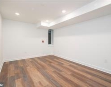 727 N 39th Street - Photo Thumbnail 12