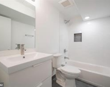 727 N 39th Street - Photo Thumbnail 7