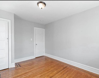 5714 N 20th Street - Photo Thumbnail 9