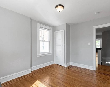 5714 N 20th Street - Photo Thumbnail 7