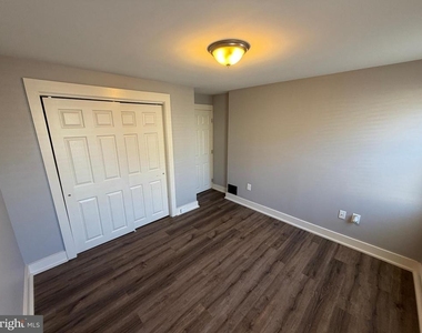 134 W Airy Street - Photo Thumbnail 12