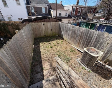 134 W Airy Street - Photo Thumbnail 17