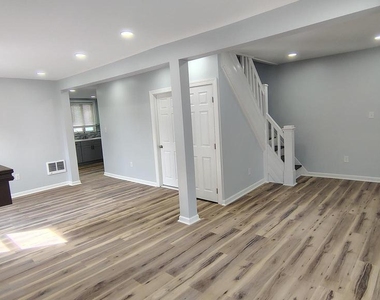 1000 Main Avenue - Photo Thumbnail 4