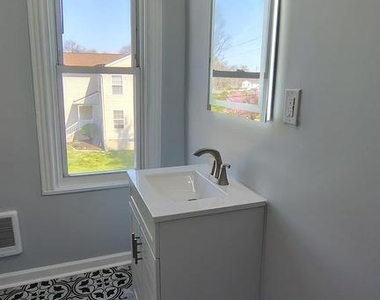 1000 Main Avenue - Photo Thumbnail 15