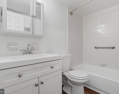 4546 Rosemarie Drive - Photo Thumbnail 10