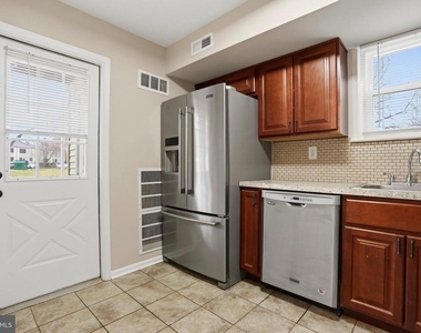 4546 Rosemarie Drive - Photo Thumbnail 6