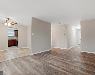 4546 Rosemarie Drive - Photo Thumbnail 4