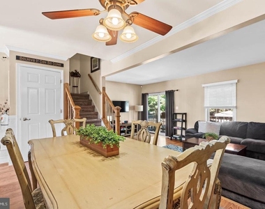 1003 Mulberry Court - Photo Thumbnail 5