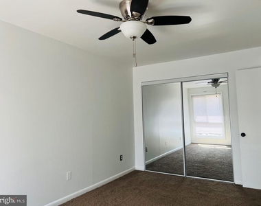 8613 Seasons Way - Photo Thumbnail 29