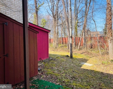 8613 Seasons Way - Photo Thumbnail 6