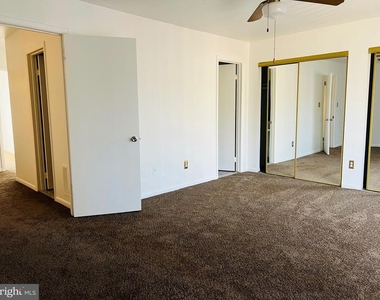 8613 Seasons Way - Photo Thumbnail 14