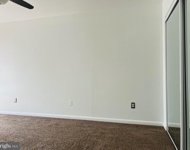 8613 Seasons Way - Photo Thumbnail 23