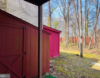 8613 Seasons Way - Photo Thumbnail 7