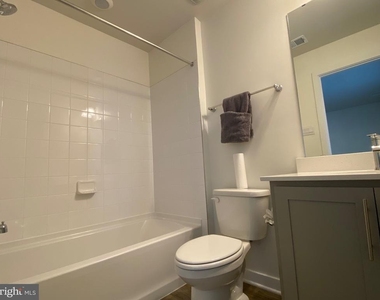 7530 Daybreak Drive - Photo Thumbnail 5