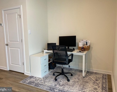 7530 Daybreak Drive - Photo Thumbnail 25