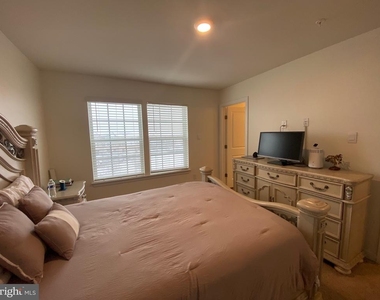7530 Daybreak Drive - Photo Thumbnail 28