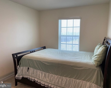 7530 Daybreak Drive - Photo Thumbnail 35