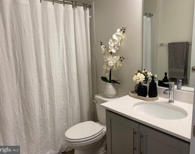 7530 Daybreak Drive - Photo Thumbnail 24