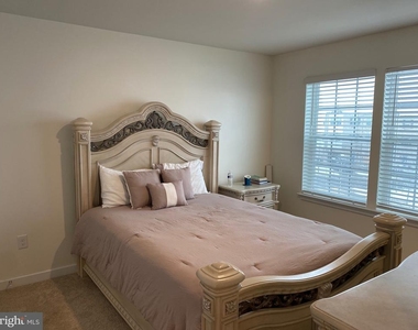 7530 Daybreak Drive - Photo Thumbnail 26
