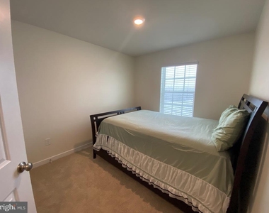 7530 Daybreak Drive - Photo Thumbnail 36