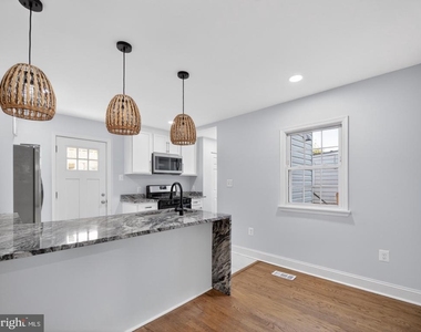 5604 29th Avenue - Photo Thumbnail 17